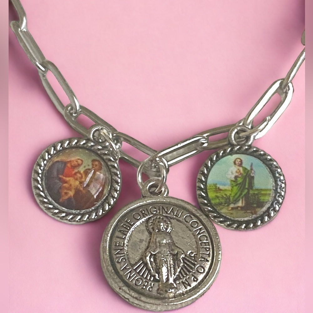 Minimalist Charm Necklace - Picture 3 of 4